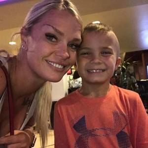 Meet your Posher, Amber